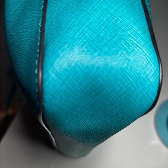 Turquoise Michael Kors crossbody - Picture 2 of 6